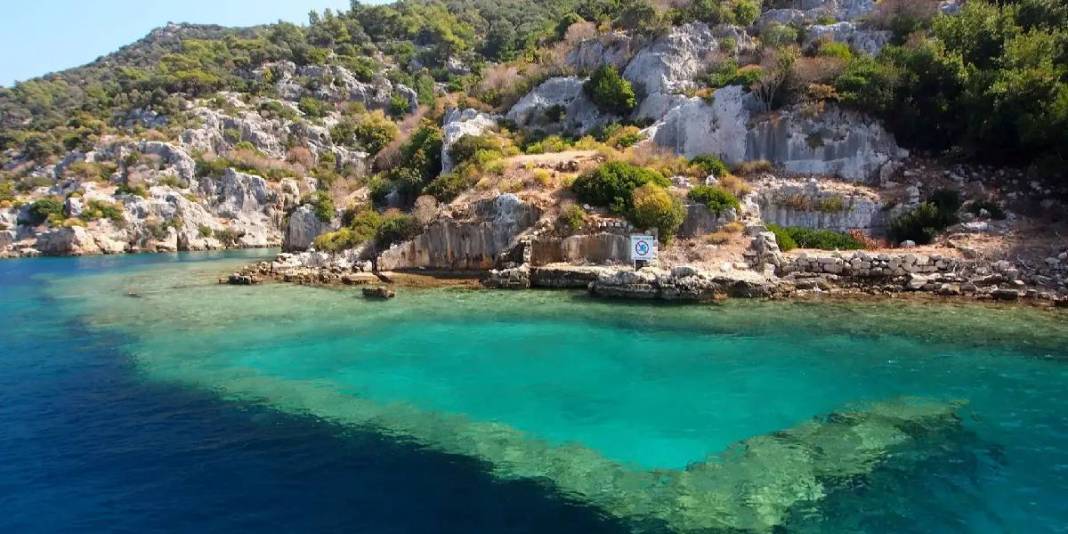 Burada ne yol var ne gürültü! Karadan değil denizden ulaşım sağlanıyor: Eşsiz huzuruyla yolu düşenleri büyülüyor 6